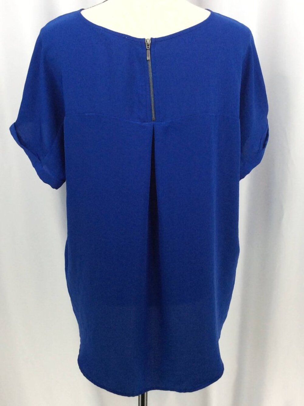 Maurices Top Women's Size 0X Royal Blue Short Roll Cuff Sleeve Back Zip - Picture 3 of 7